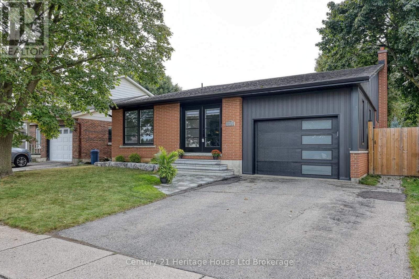Property Photo:  275 Cartier Drive North  ON N4S 7T9 