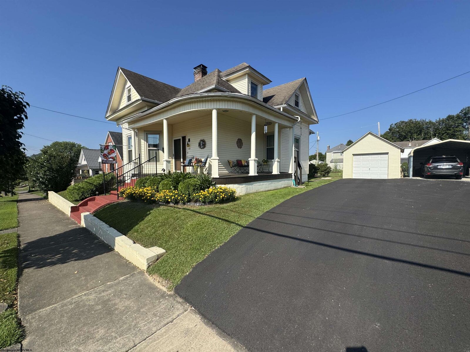 Property Photo:  109 Fayette Street  WV 26201 