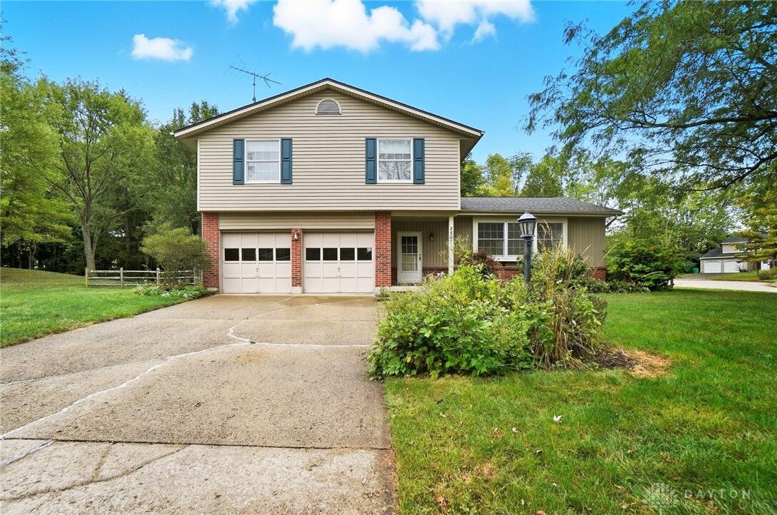 Property Photo:  2507 Obetz Drive  OH 45434 
