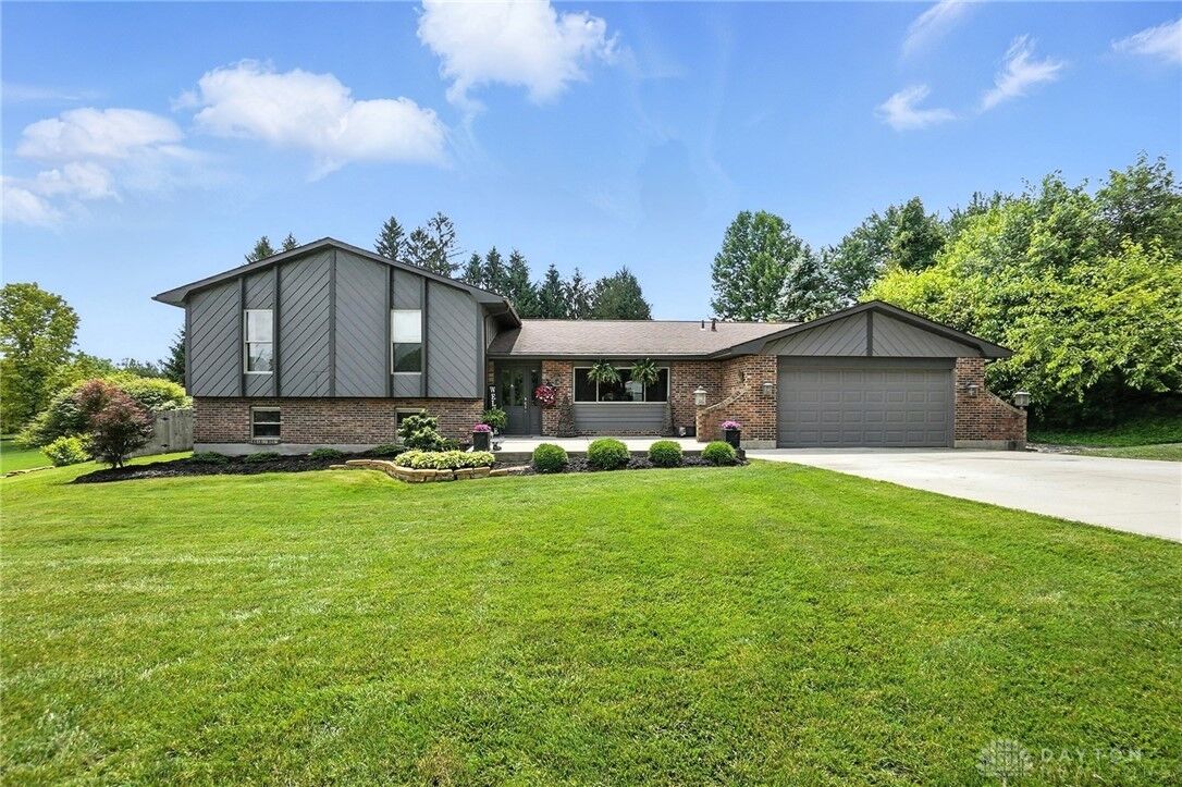 Property Photo: 2765 Stauffer Drive OH 45434
