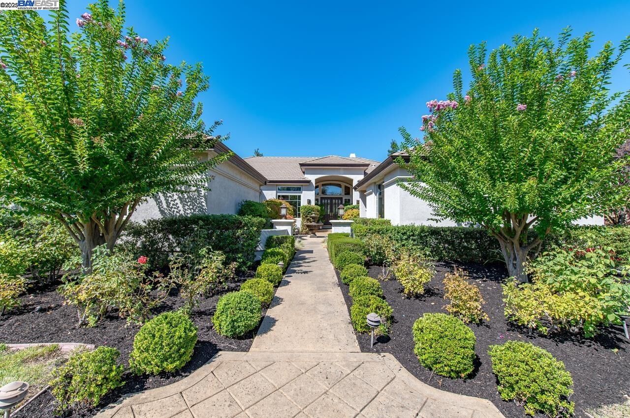 Property Photo: 641 Varese Ct CA 94566