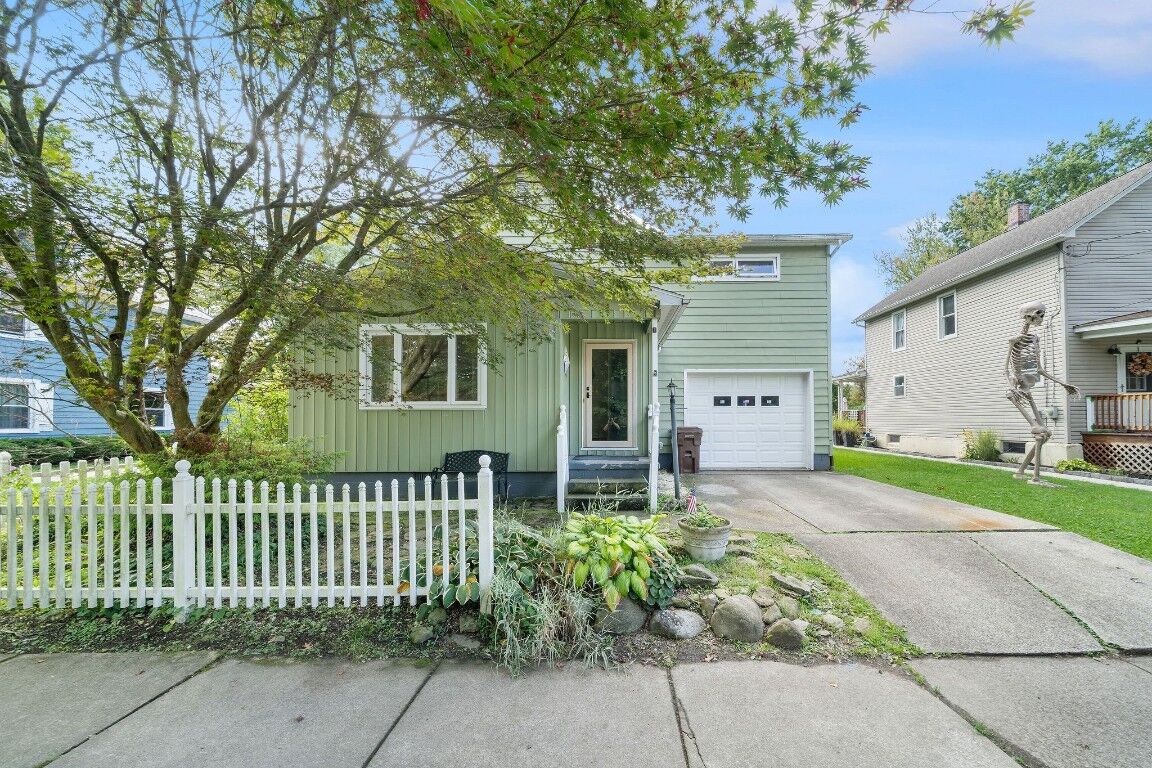 Property Photo: 9834 Bateman Avenue PA 16410