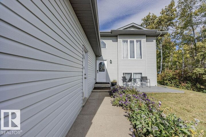 Property Photo:  53319 Rge Road 14 112  AB T7Y 0C2 