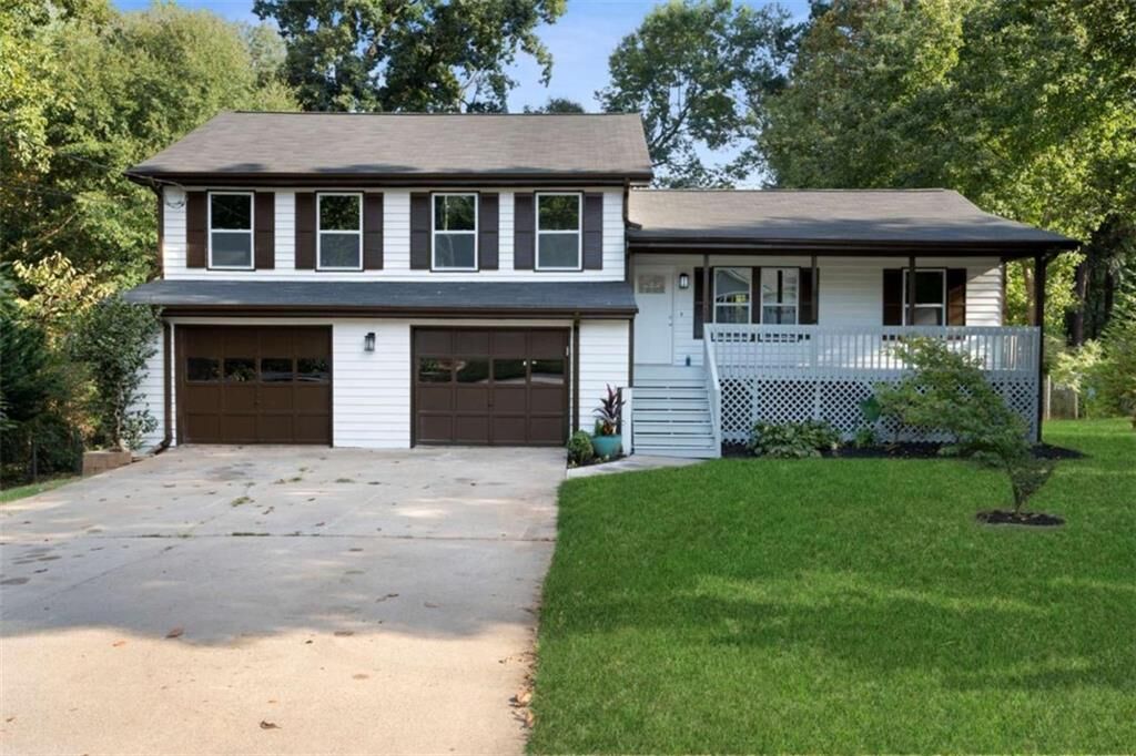 Property Photo:  318 Arbour Way  GA 30024 