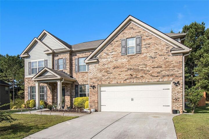 Property Photo:  240 Kestrel Circle  GA 30014 