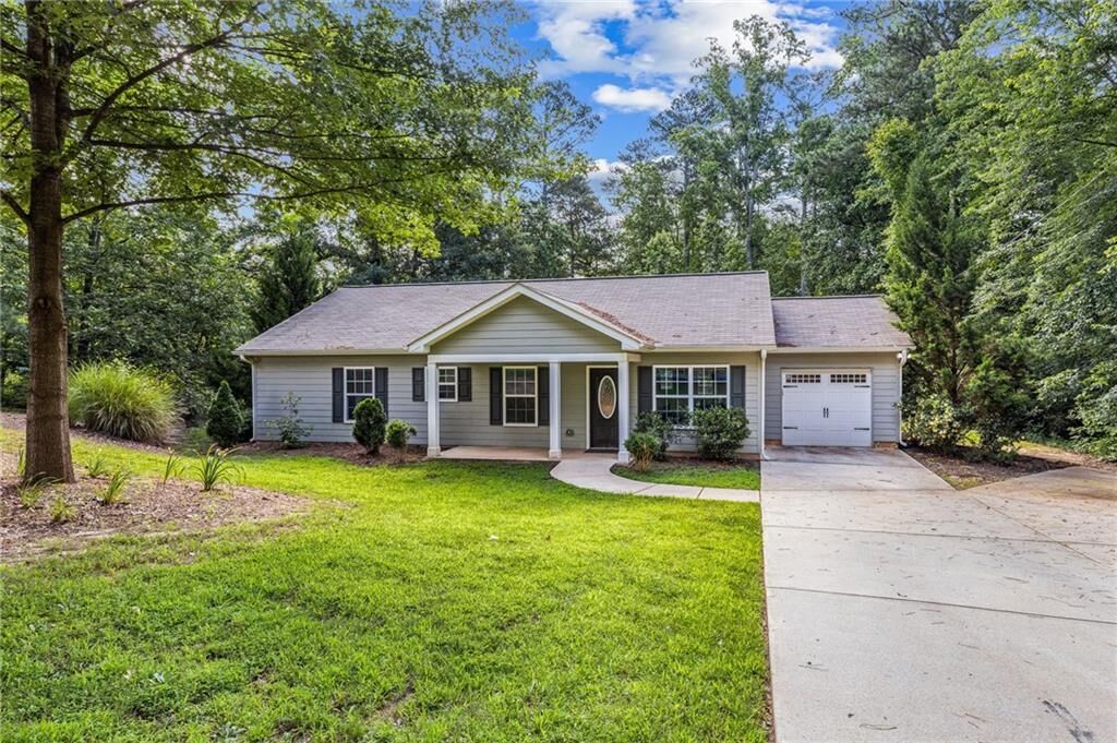 Property Photo:  5706 Forest Place  GA 30102 