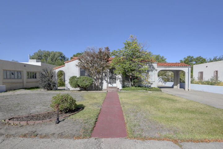 Property Photo:  205 San Pasquale Avenue SW  NM 87104 