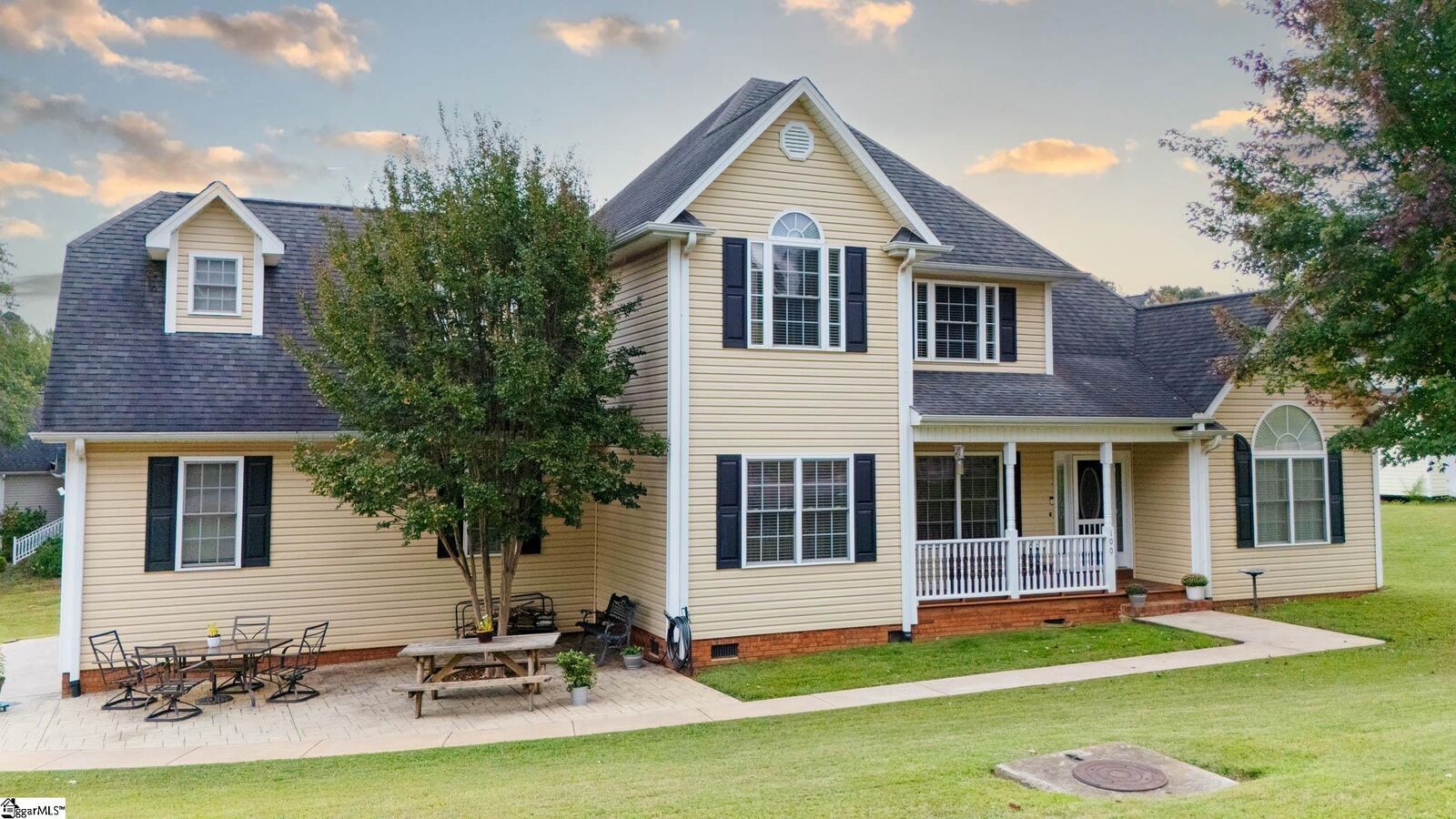 Property Photo: 100 Carlissa Court SC 29640