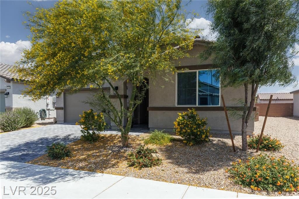 Property Photo:  5136 Stonecrop Street  NV 89031 