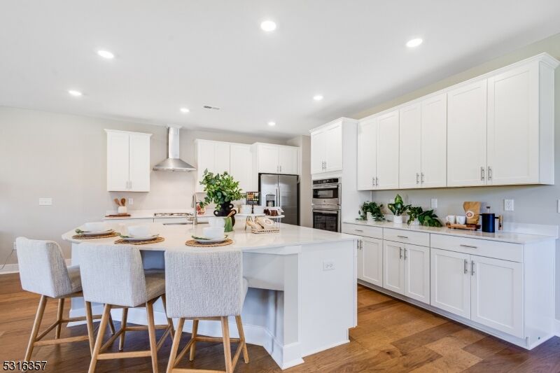 Property Photo:  23 Gladstone Ct  NJ 07981 
