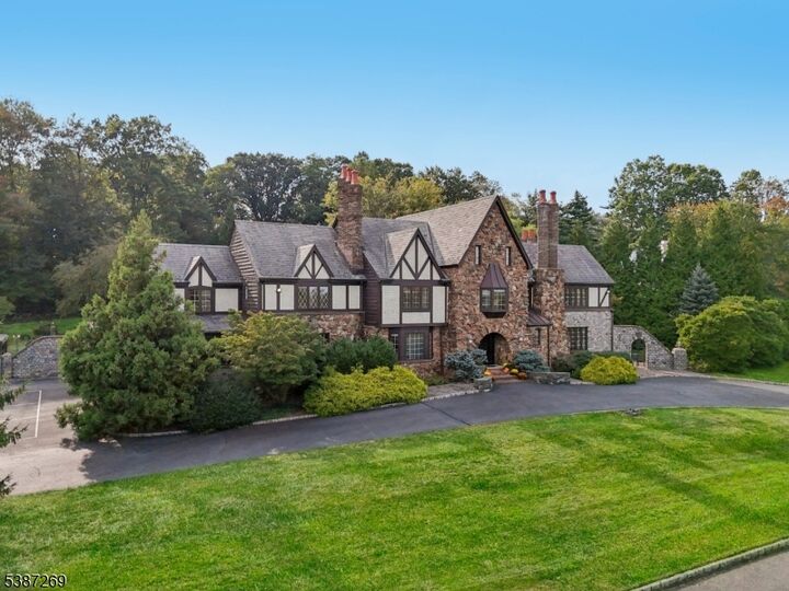 Property Photo: 14 Jenna Court NJ 07076