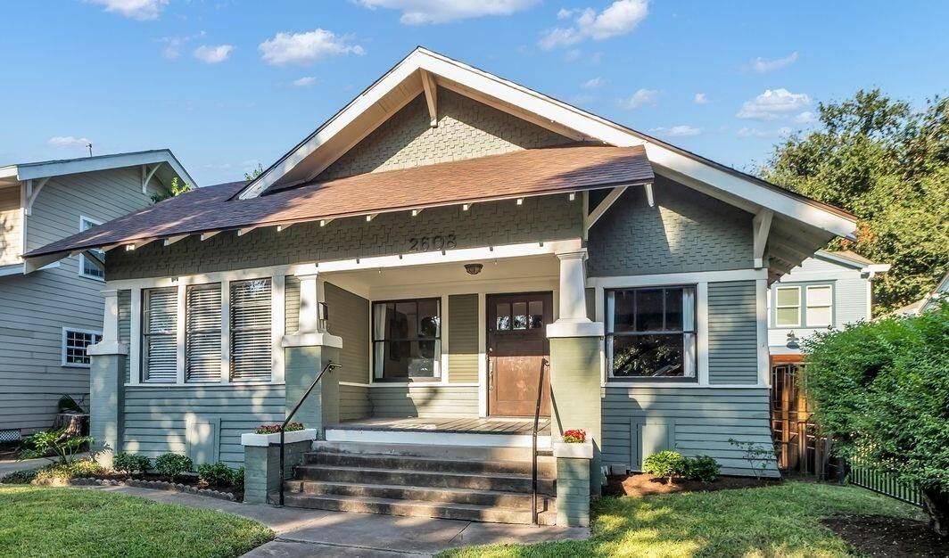 Property Photo:  2608 Hopkins Street  TX 77006 