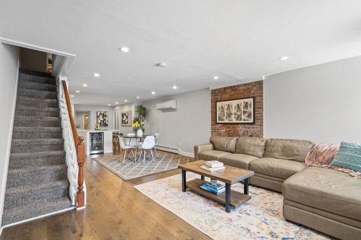 Property Photo:  331 Varick St 1  NJ 07302