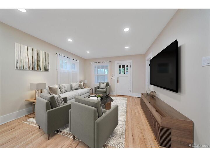 Property Photo: 2082 S Lincoln St CO 80210