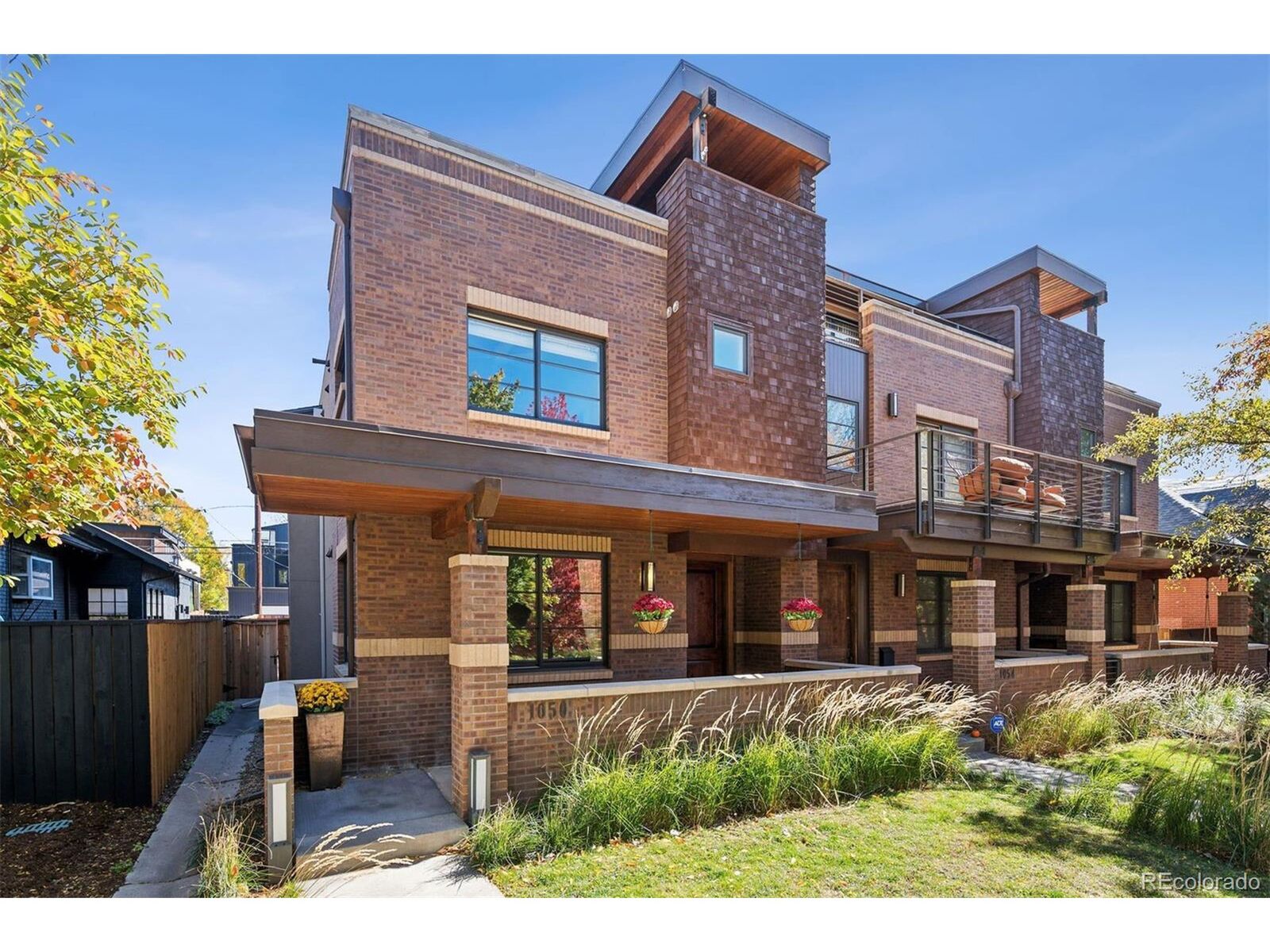 Property Photo:  1050 S Corona St  CO 80209 