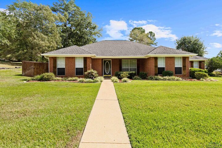 Property Photo:  1103 Hillmont Circle  TX 75662 