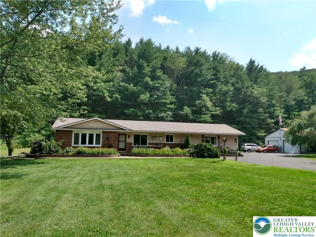 Property Photo:  1509 Strauss Valley Drive  PA 18235 