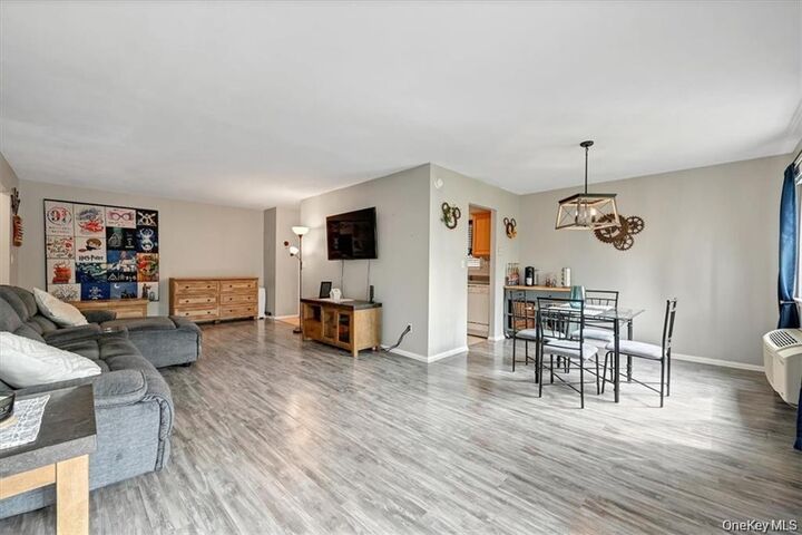 Property Photo:  24 Village Park Drive 1B  NY 12524 