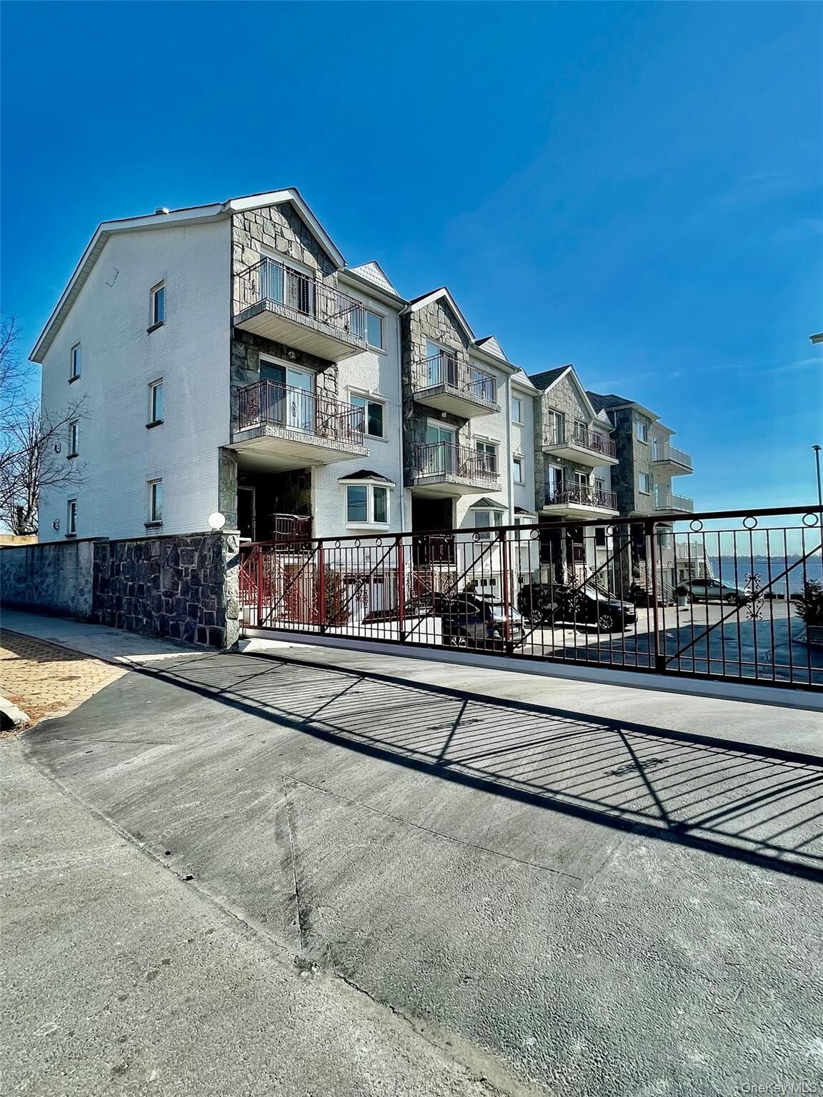 Property Photo:  1 Samantha Way 1B  NY 10465 