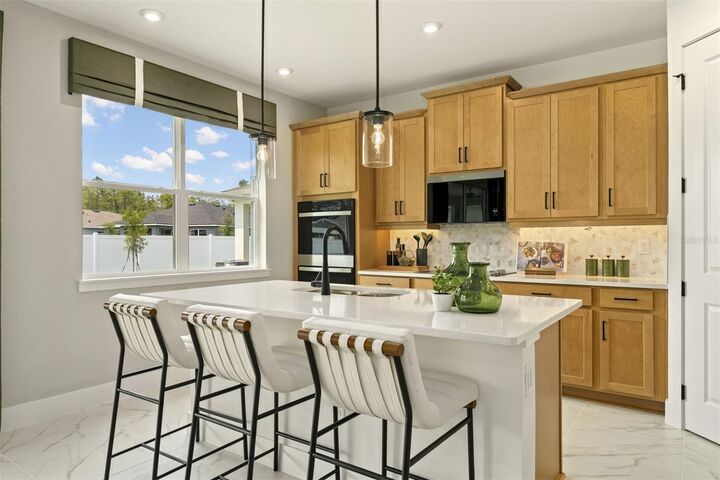 Property Photo:  10132 Milestone Circle  FL 32832 