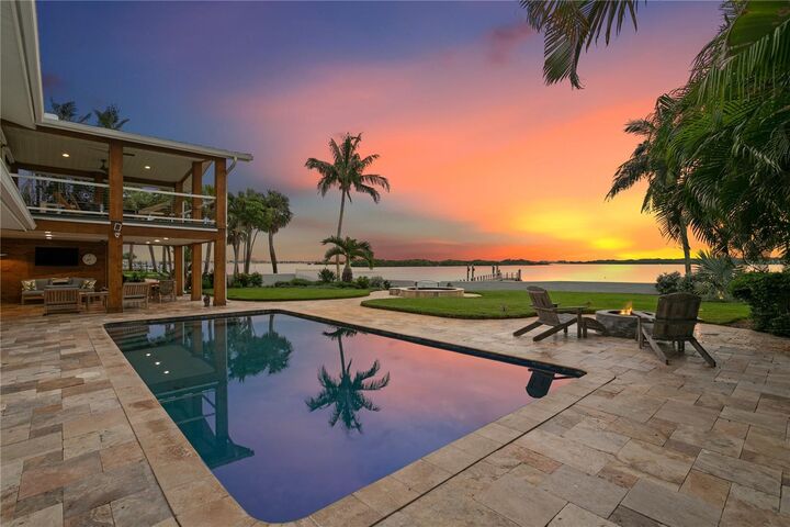 Property Photo:  8488 35th Avenue N  FL 33710 