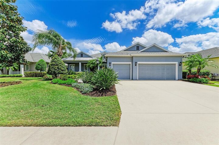 Property Photo: 4723 Seneca Park Trail FL 34211