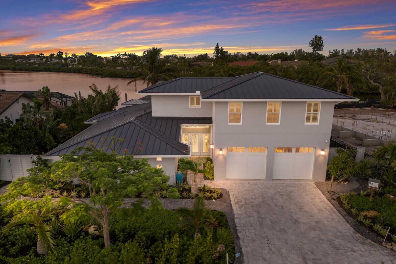 Property Photo:  4 Winslow Place  FL 34228 