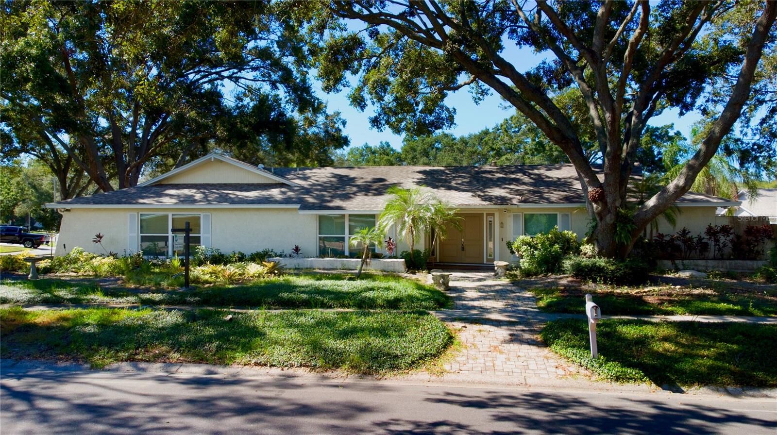 Property Photo:  2770 Westchester Drive S  FL 33761 