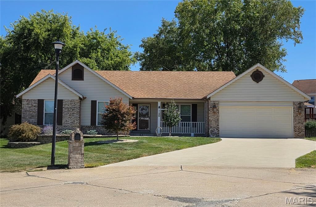 Property Photo:  4 Trailview Court  MO 63376 