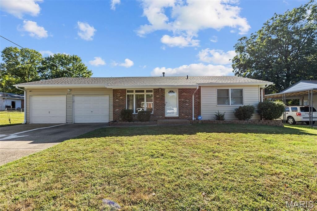 Property Photo:  3205 Fleet Lane  MO 63301 