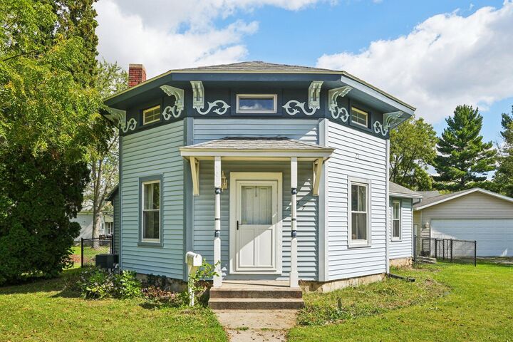 127 N Newcomb St  Whitewater WI 53190 photo