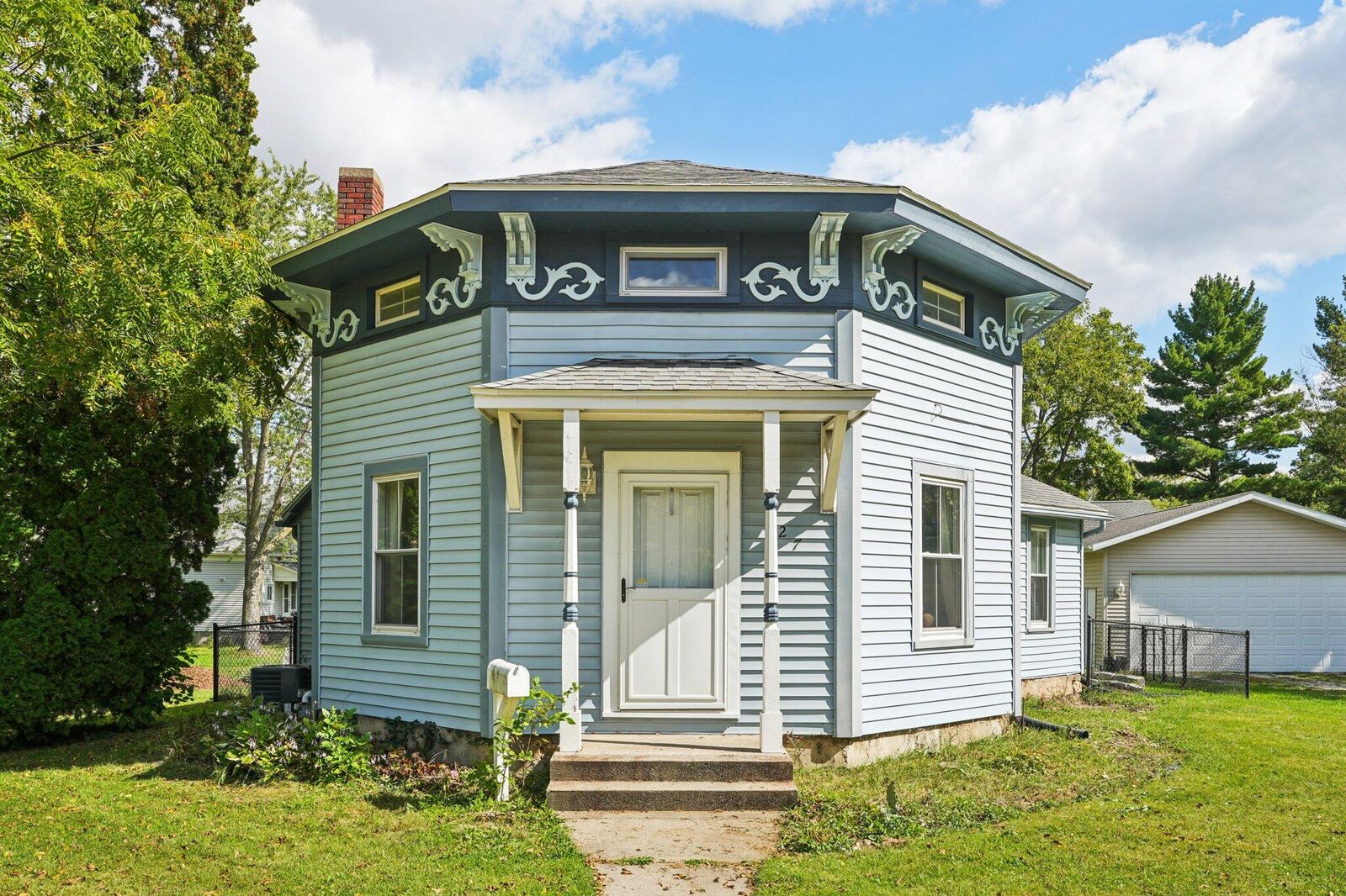 Property Photo: 127 N Newcomb St WI 53190