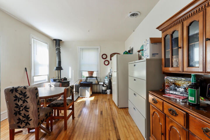 Property Photo:  236 W Page St  WI 53121 
