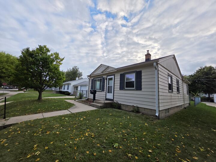 2967 S 50th St  Milwaukee WI 53219 photo