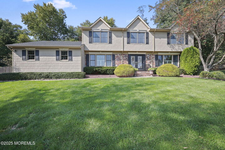 5 Mallard Court  Manalapan NJ 07726 photo