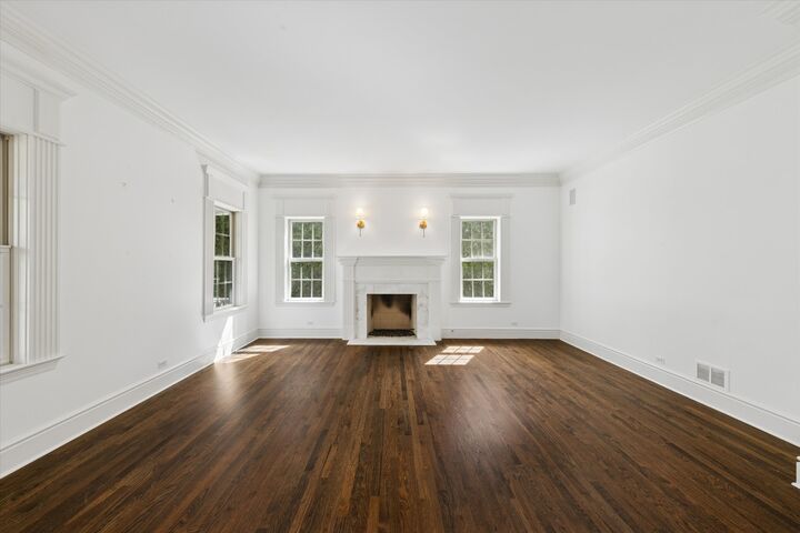 Property Photo:  910 S Park Avenue  IL 60521 