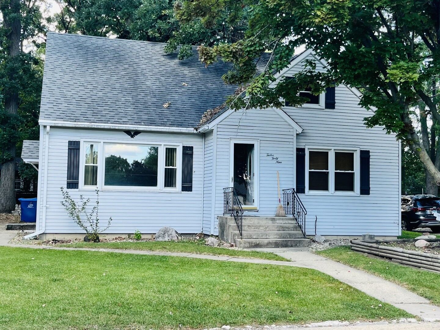 Property Photo: 1249 Creve Coeur Street IL 61301