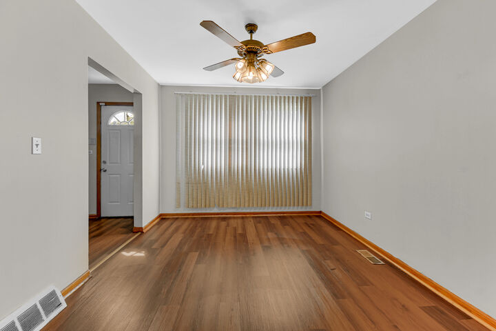 Property Photo:  815 Blackhawk Drive  IL 60484 