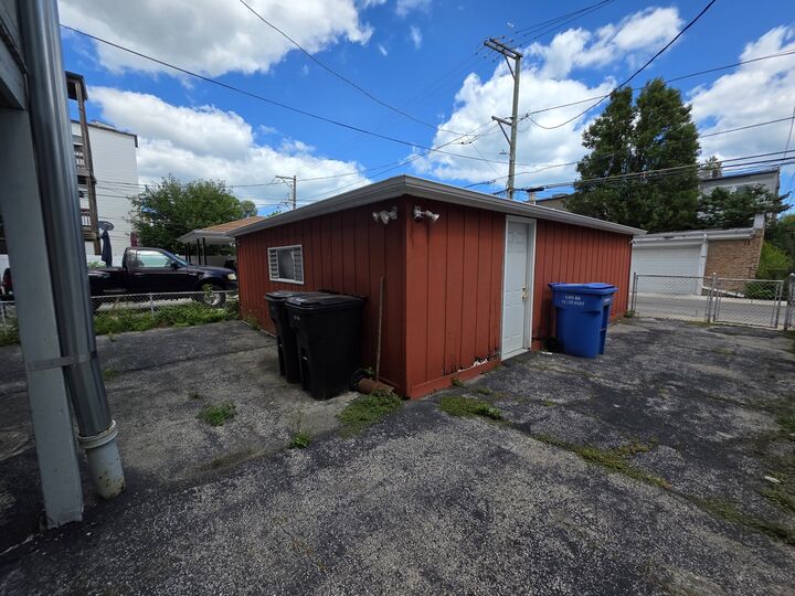 Property Photo:  6219 N Claremont Avenue  IL 60659 
