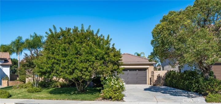 Property Photo:  38653 38653 Falkirk Drive  CA 92563 