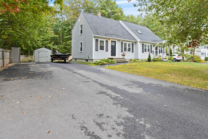 Property Photo:  39 Skyline Drive  ME 04072 