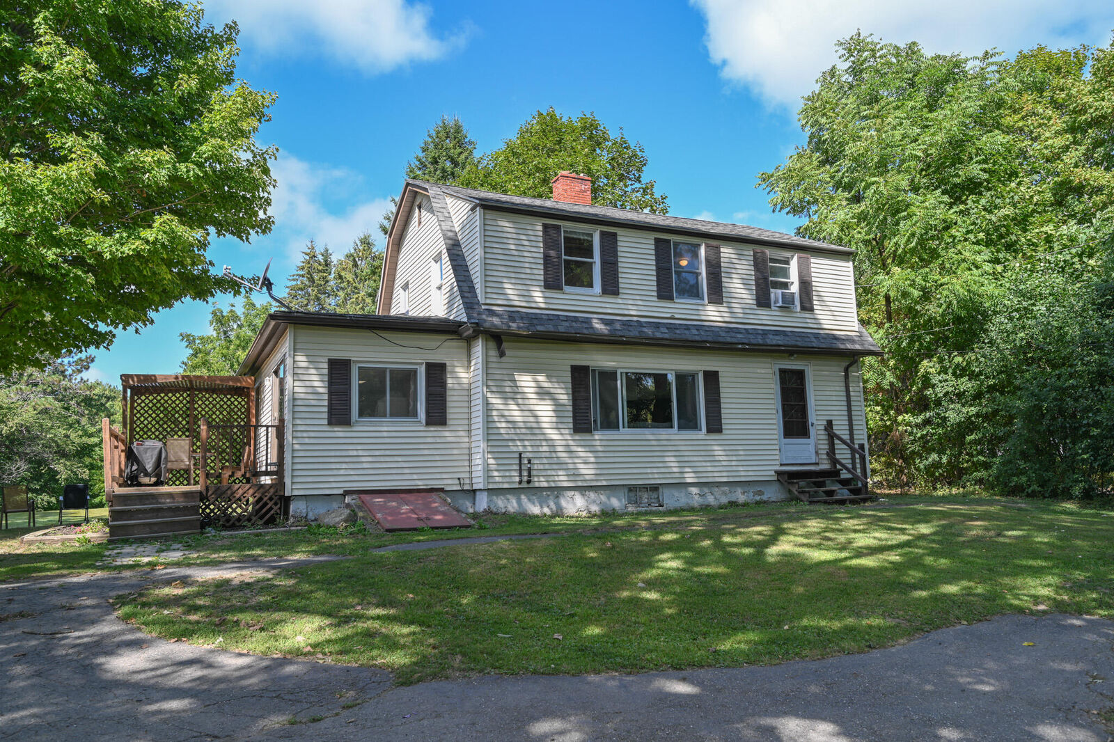 Property Photo:  420 Main Road S  ME 04444 