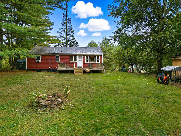 Property Photo:  23 Pleasant Hill Drive  ME 04957 