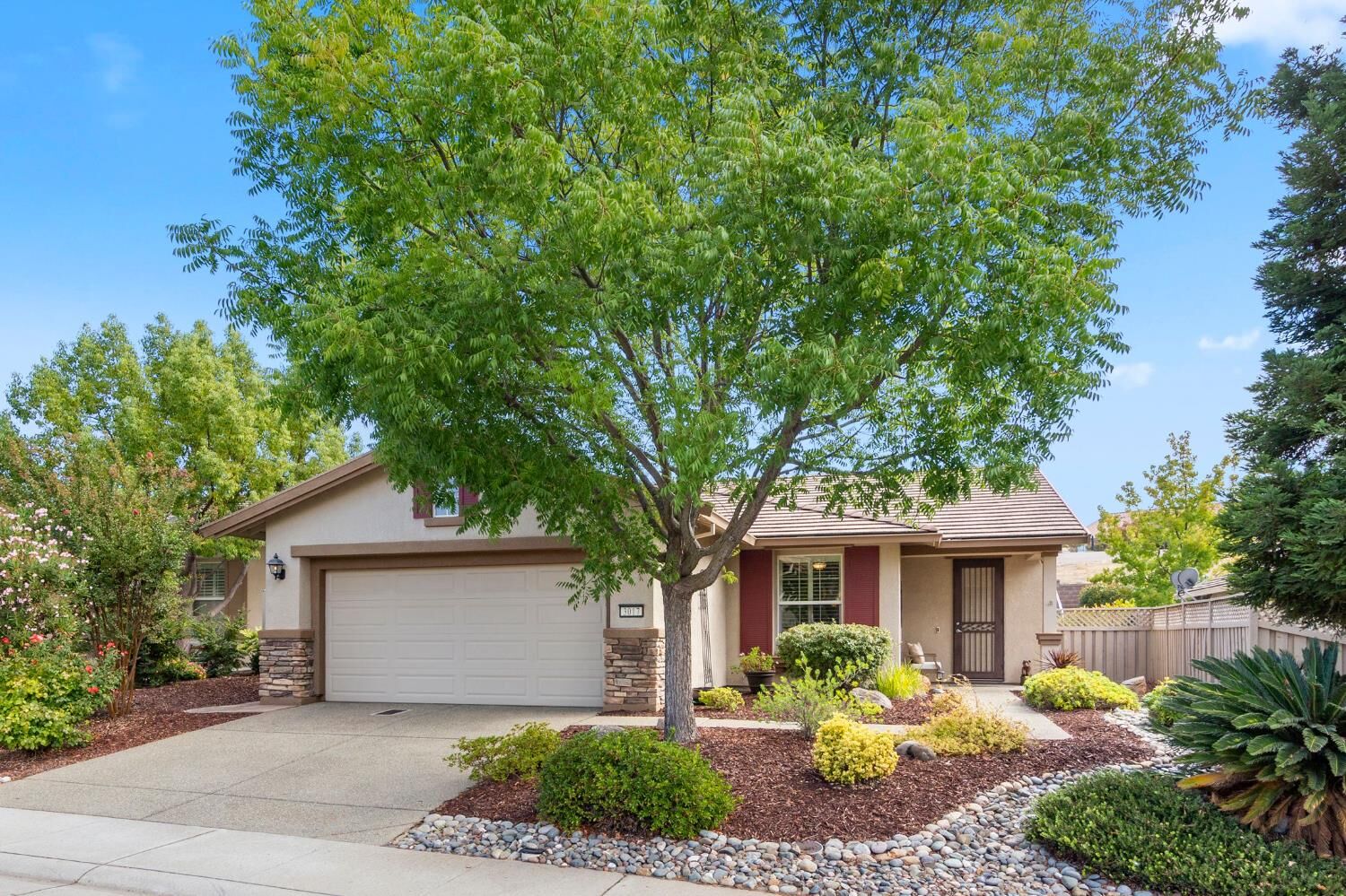 Property Photo:  3017 Black Hawk Lane  CA 95648 