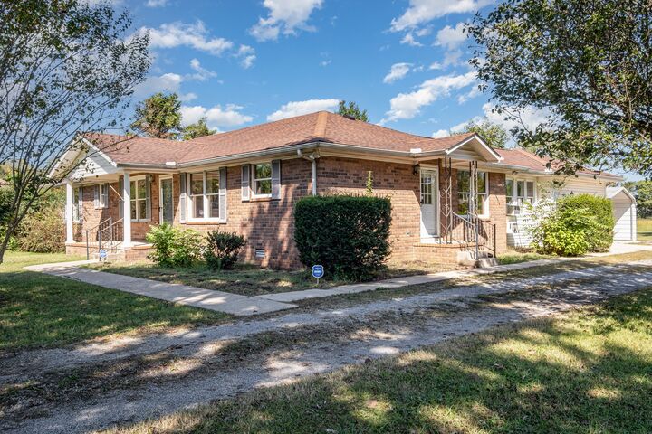 Property Photo:  1040 Veterans Pkwy  TN 37128 