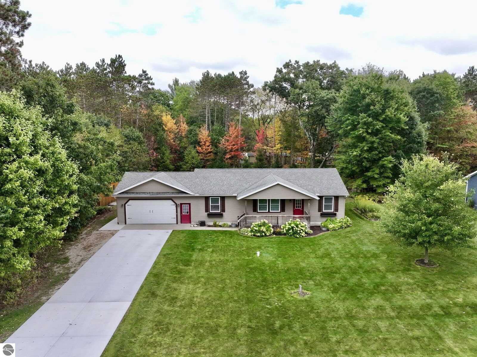 Property Photo:  220 Pine Knoll Drive  MI 49601 