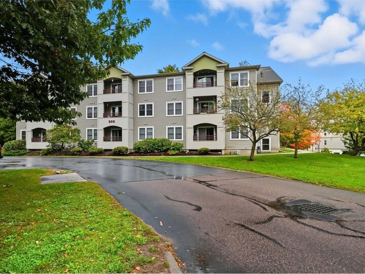 305 Lime Kiln Road  South Burlington VT 05403 photo