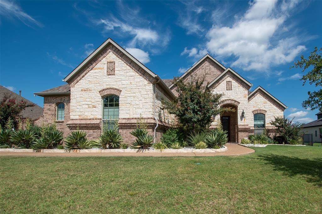 Property Photo: 404 Asher Drive TX 75032