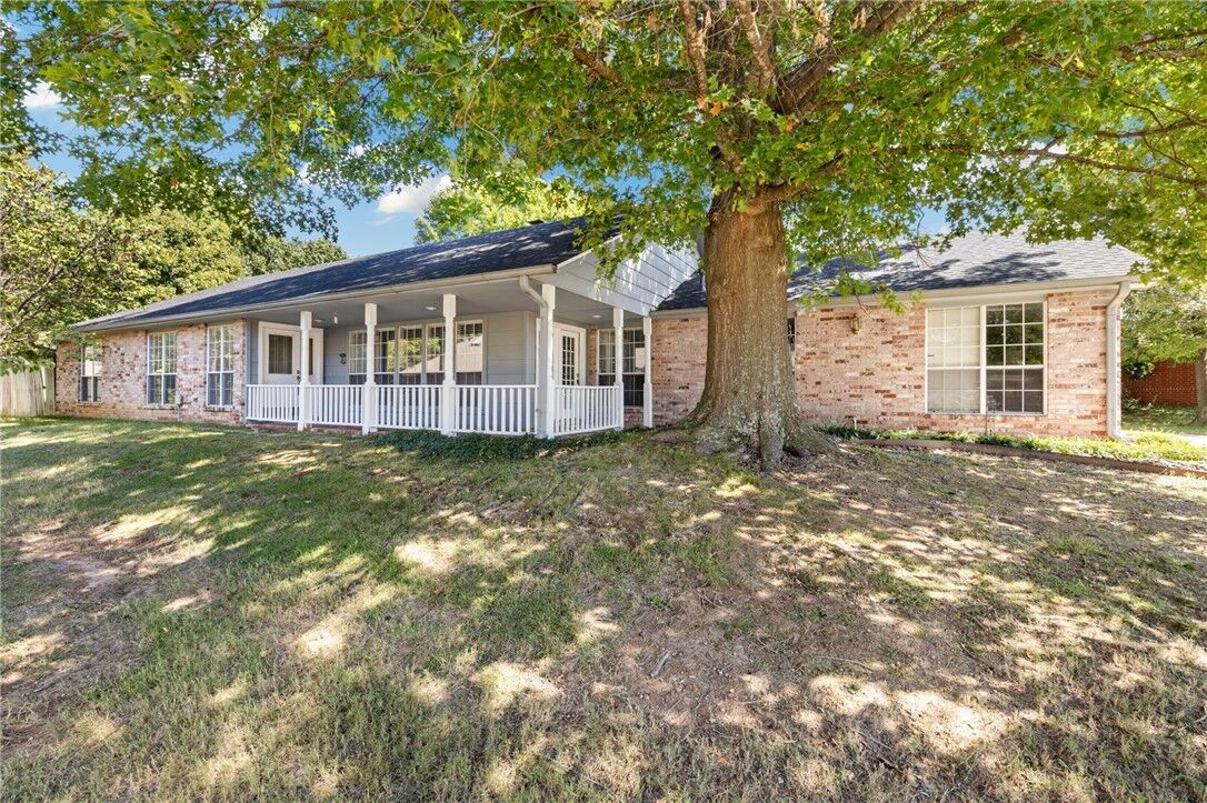 Property Photo: 2896 Par Court AR 72703