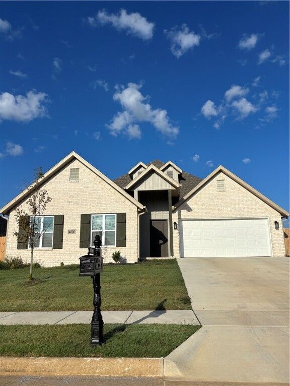 Property Photo:  4200 SW Pawhuska Street  AR 72713 